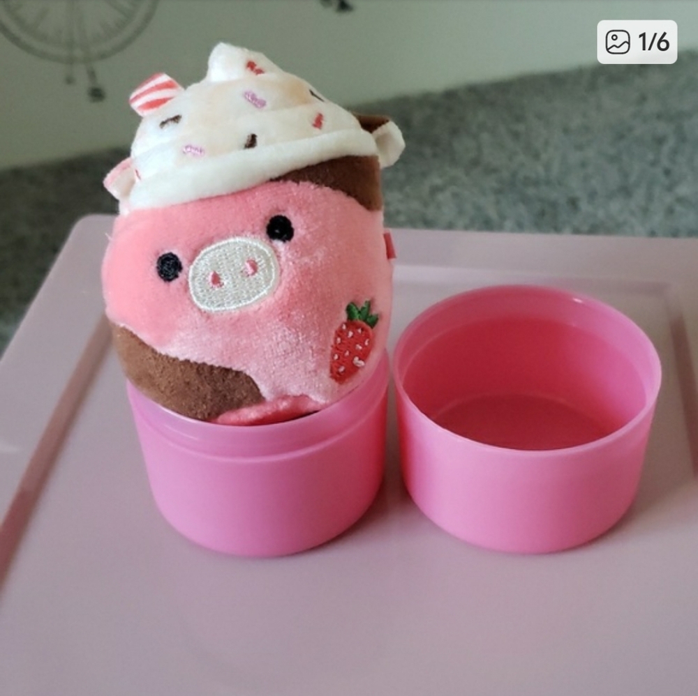 Rishi The Strawverry Milkshake Cow 2.5" Mystery Capsule Squishmallow Plush NEW